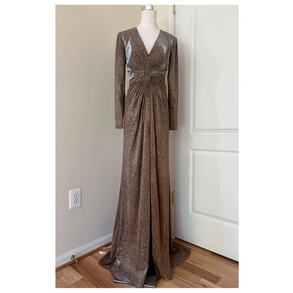 Mac Duggal Plunge Neck Metallic Long Sleeve Gown - Picture 5 of 16